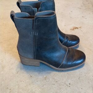 Sorel Cate leather  Ankle Boots